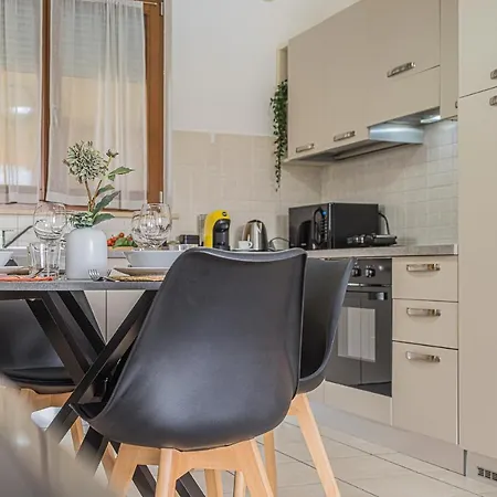 Hygge Family - One Step Away From The Lake!!! Апартаменты Сирмионе